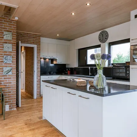 Lägenhet Huswell - Sunny & Stylish Beachside Retreat Oostende
