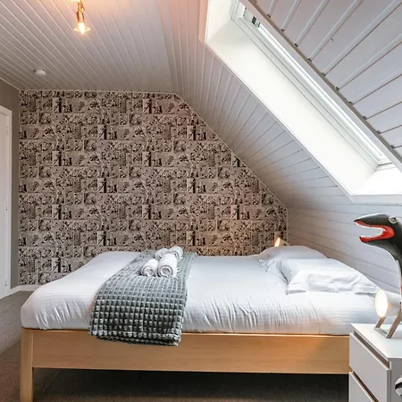 Huswell - Sunny & Stylish Beachside Retreat Lägenhet